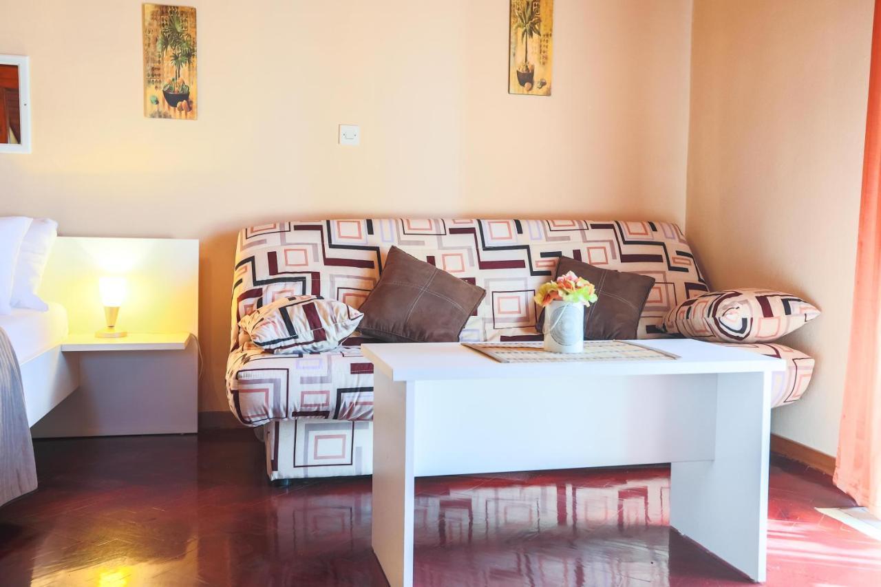 Apartments And Rooms Sinka Biograd Na Moru Εξωτερικό φωτογραφία